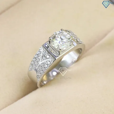Mua Nhẫn Kim Cương Nam Giá Rẻ: Phân Khúc Giá, Loại Kim Cương Và Nơi Bán Uy Tín
