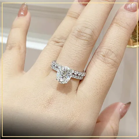 Tìm Hiểu Nhẫn Kim Cương Nhân Tạo Nữ: Phân Loại, Giá Và Nơi Mua Uy Tín