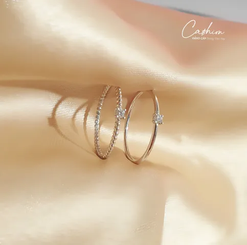 Khám Phá Nhẫn Kim Cương Tự Nhiên Nữ (hột Xoàn) Cho Phái Đẹp: Các Mẫu Thiết Kế, Chất Liệu Và Bảng Giá Mới Nhất Khám Phá Nhẫn Kim Cương Tự Nhiên Nữ (hột Xoàn) Cho Phái Đẹp: Các Mẫu Thiết Kế, Chất Liệu Và Bảng Giá Mới Nhất