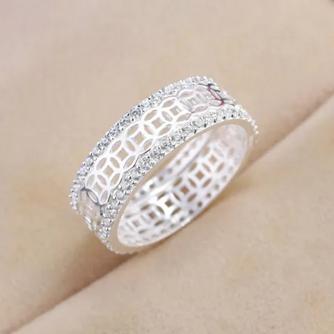 Giá Nhẫn Kim Tiền Bạc Bao Nhiêu Theo Từng Loại Và Size Hiện Nay