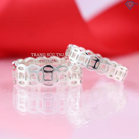 Giá Nhẫn Kim Tiền Bạc Bao Nhiêu Theo Từng Loại Và Size Hiện Nay