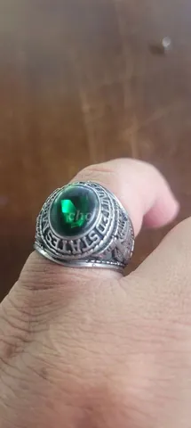 Khám Phá Nhẫn Mỹ Thủy Quân Lục Chiến: Nguồn Gốc, Chất Liệu Và Giá Sưu Tầm