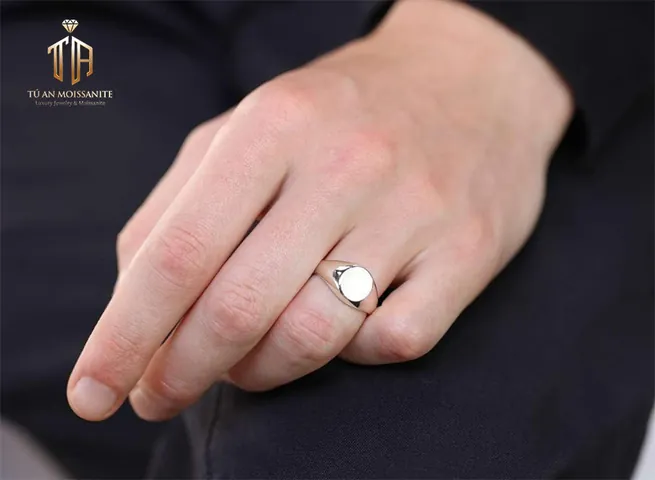 Có Những Mẫu Nhẫn Nam Vàng 18k Giá 2 Triệu Nào Và Nên Mua Ở Đâu?